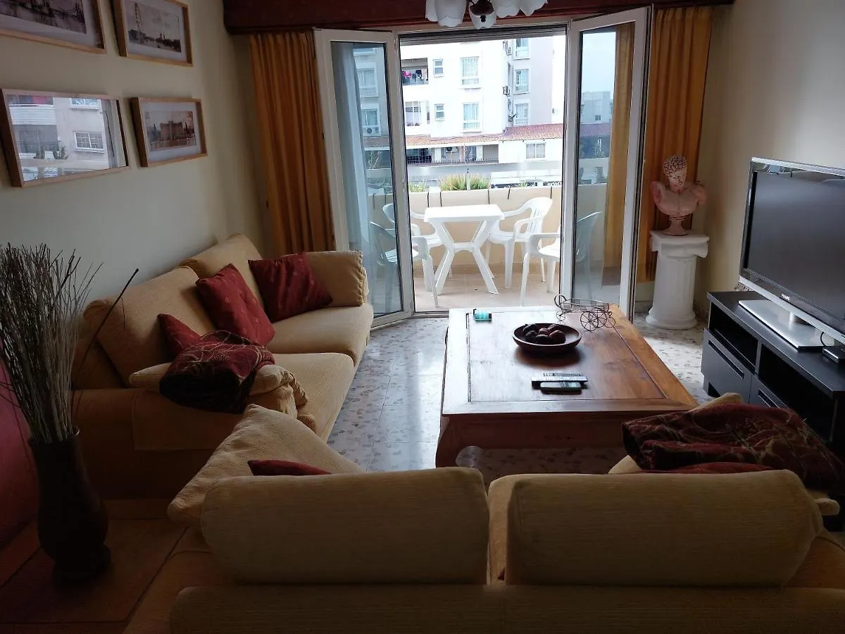 Kyri'S Place Larnaca Kıbrıs