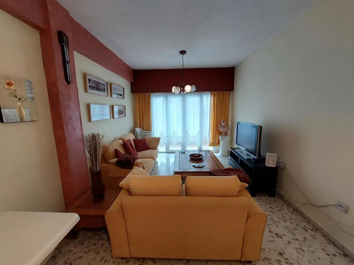 Kyri\'S Place Larnaca ile iletişim